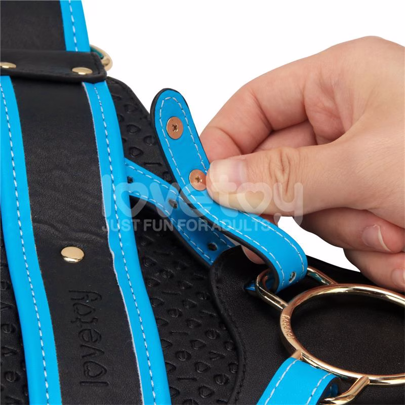 Arnés con Dildo con Vibración 8.5